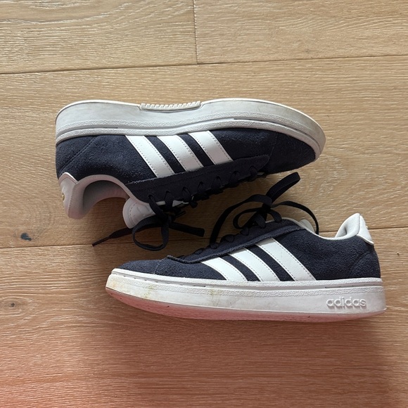 Adidas GRAND COURT ALPHA SHOES - Picture 2 of 5